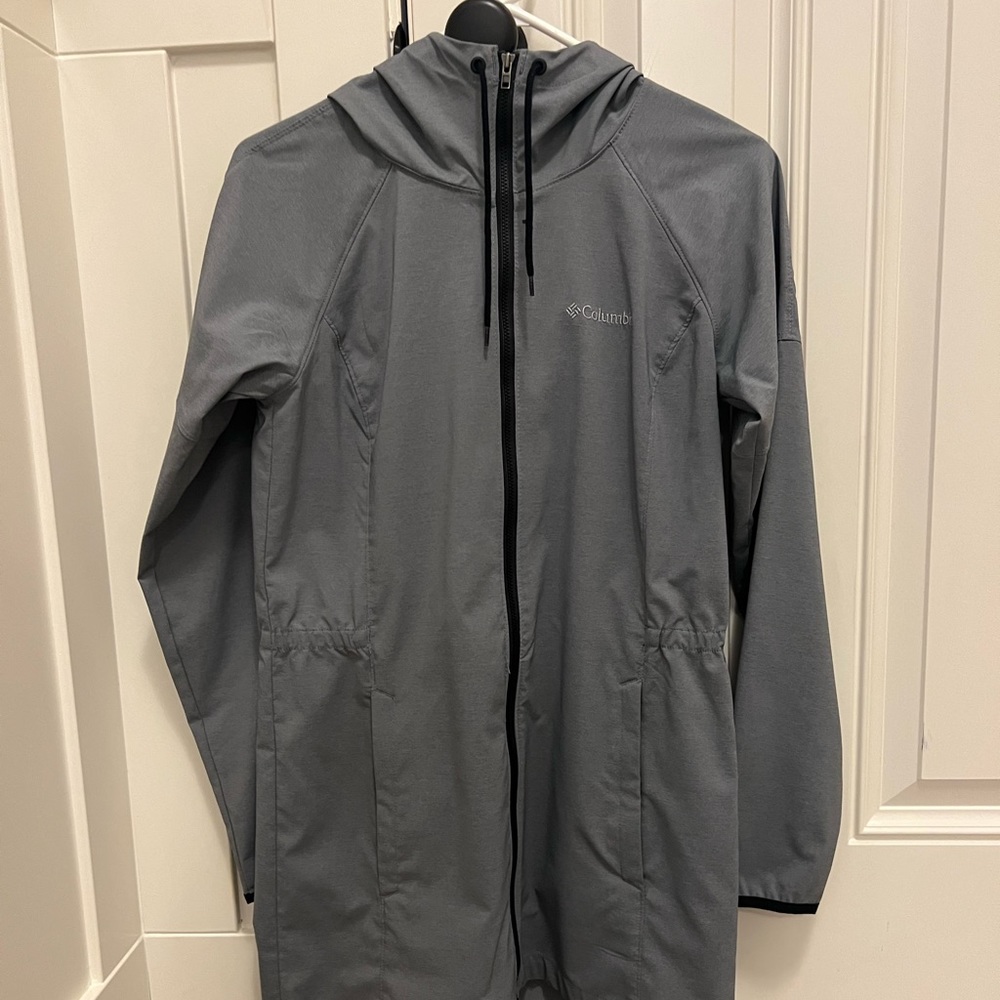 Women’s Columbia Rain Jacket.